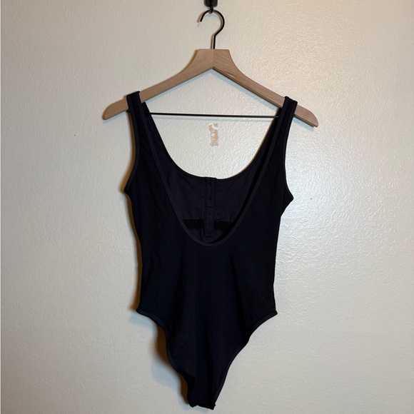 L*Space Float On One Piece Swimsuit - Picture 4 of 5